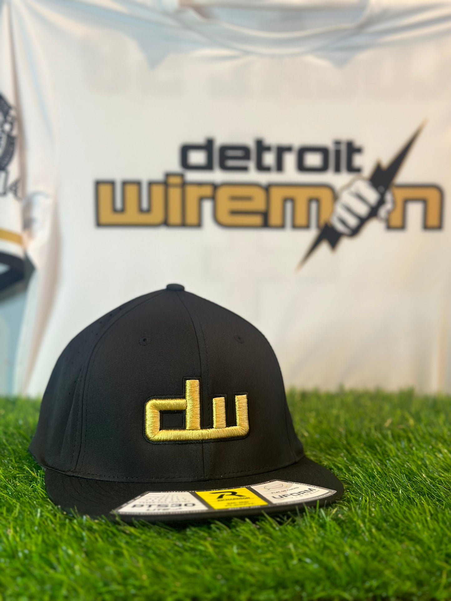 DW Team Fitted Hat | Black | Richardson PTS 30